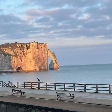 Sea View 2 Room Apartment 50M2 Etretat Luaran gambar