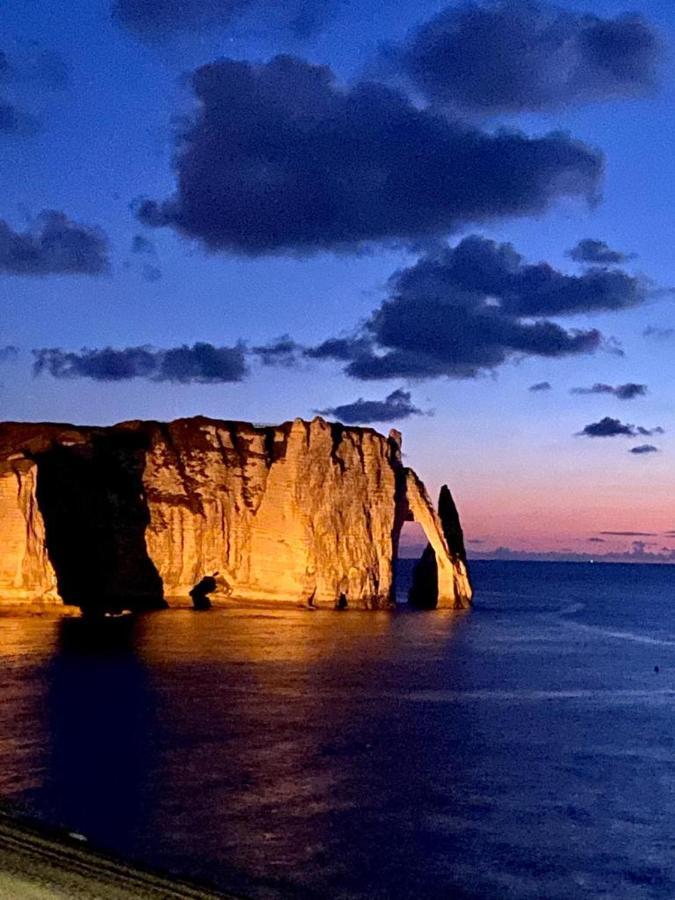 Sea View 2 Room Apartment 50M2 Etretat Luaran gambar